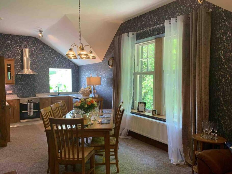 Chandlers Apartment Ascog Bagian luar foto