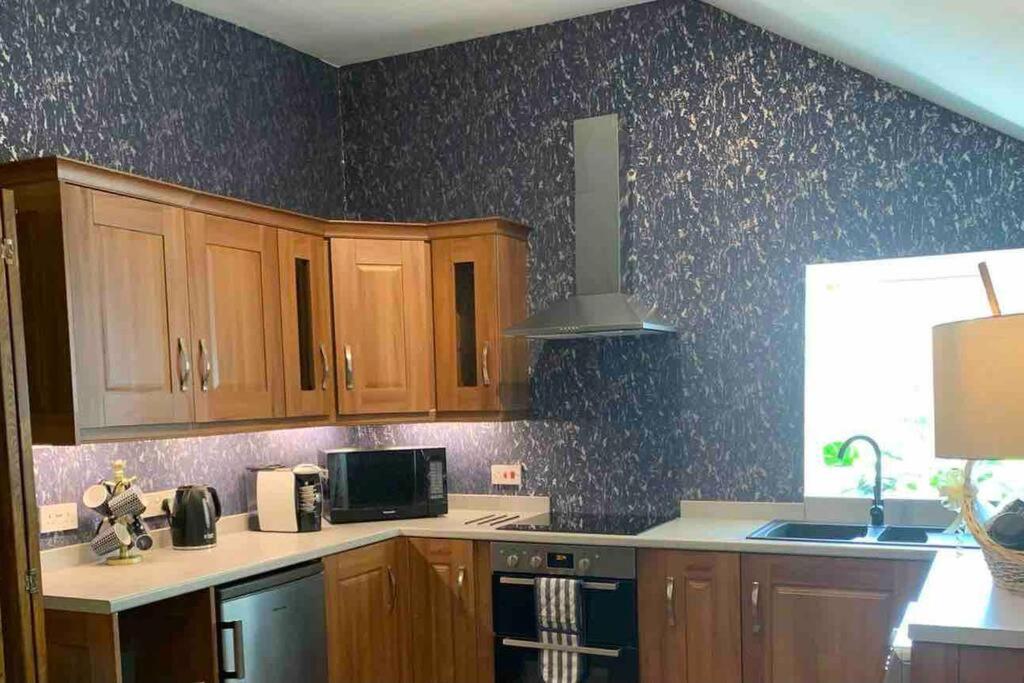 Chandlers Apartment Ascog Bagian luar foto