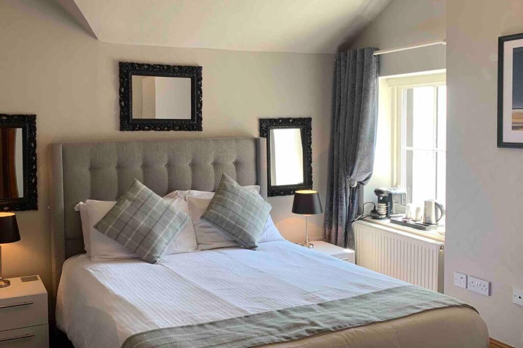 Chandlers Apartment Ascog Bagian luar foto