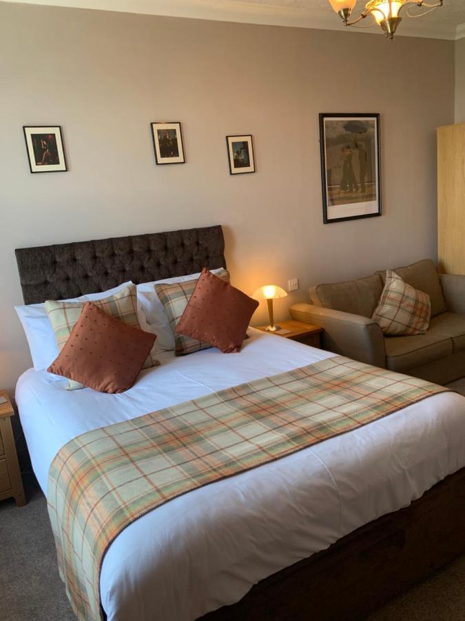 Chandlers Apartment Ascog Bagian luar foto