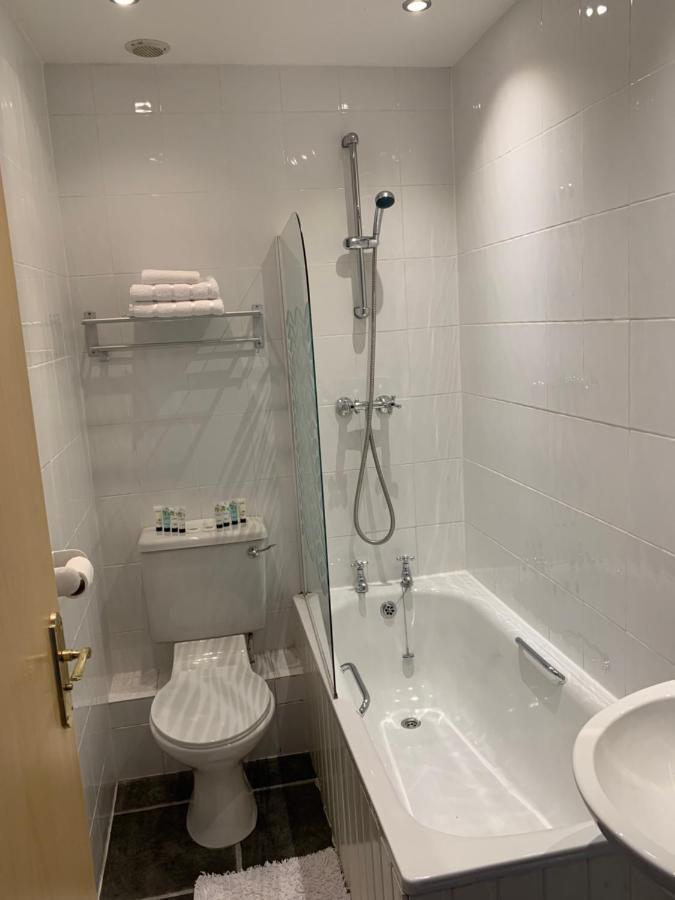 Chandlers Apartment Ascog Bagian luar foto