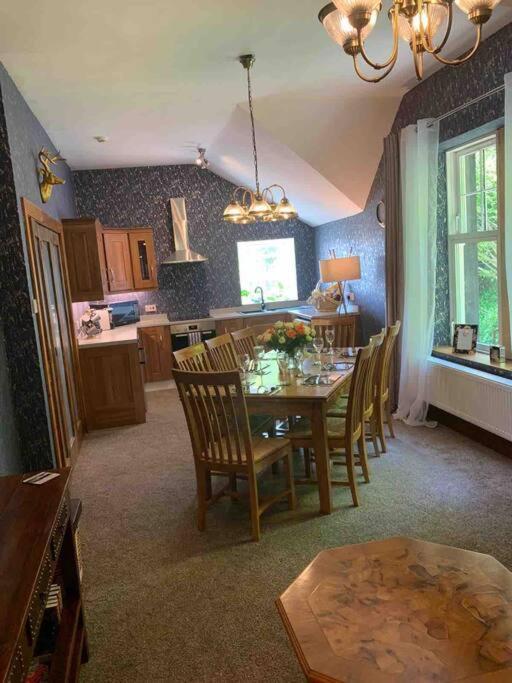 Chandlers Apartment Ascog Bagian luar foto