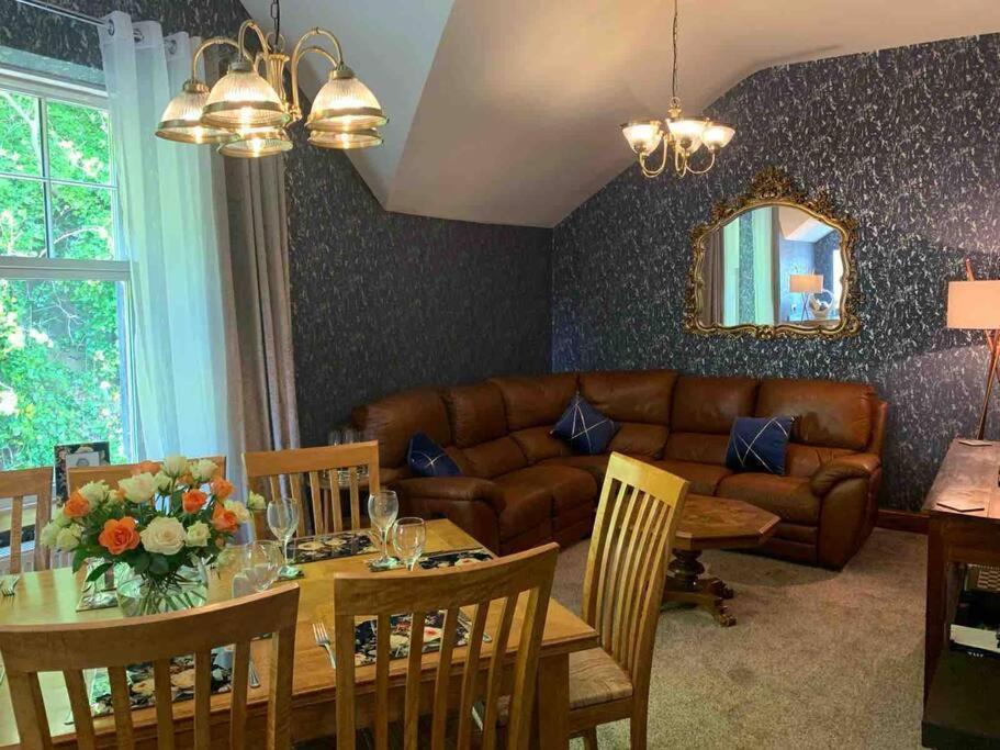 Chandlers Apartment Ascog Bagian luar foto