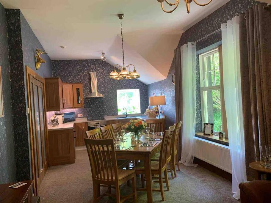 Chandlers Apartment Ascog Bagian luar foto