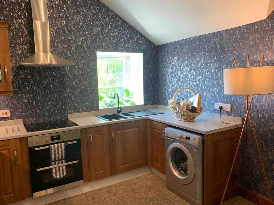 Chandlers Apartment Ascog Bagian luar foto